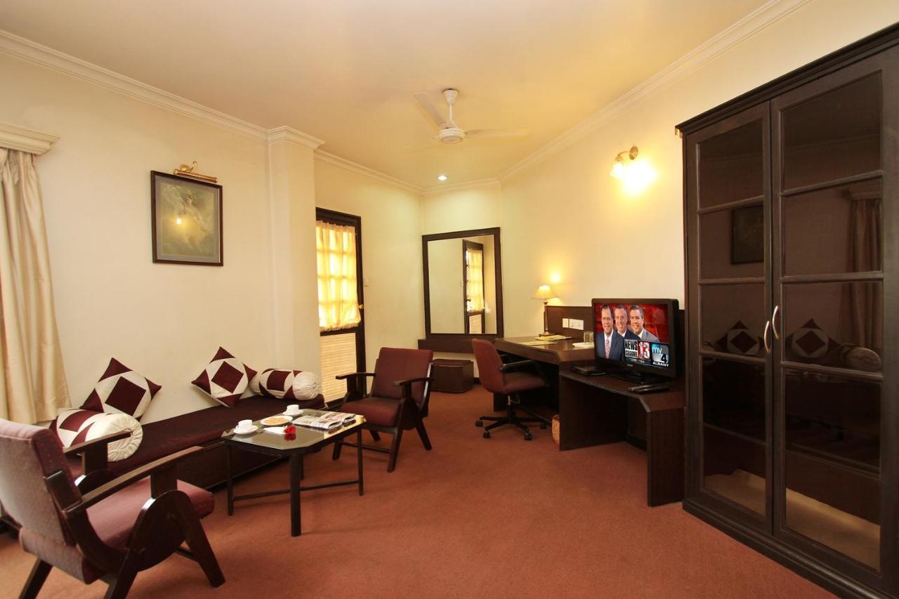 Royal Inn Mysore Buitenkant foto