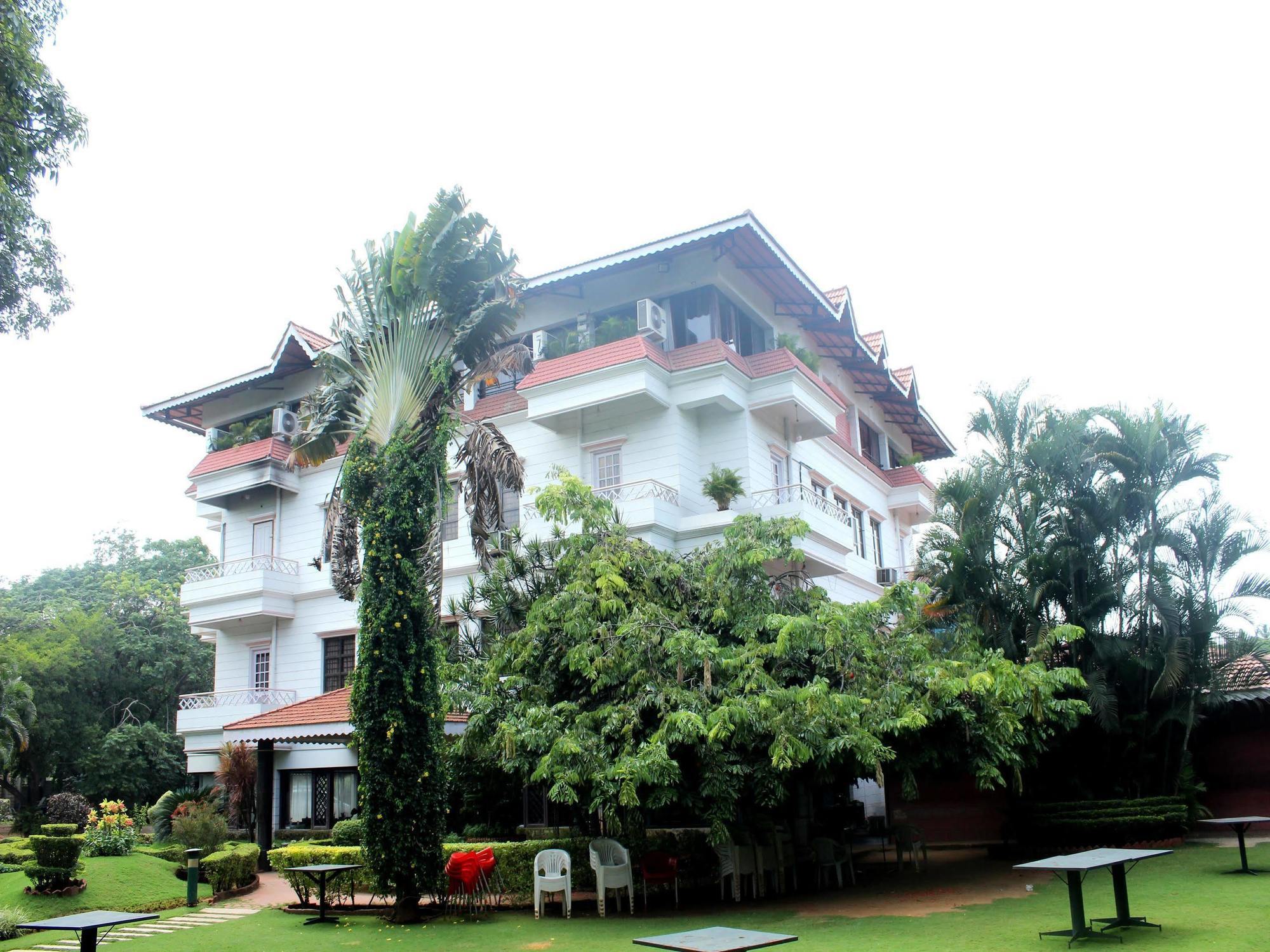 Royal Inn Mysore Buitenkant foto