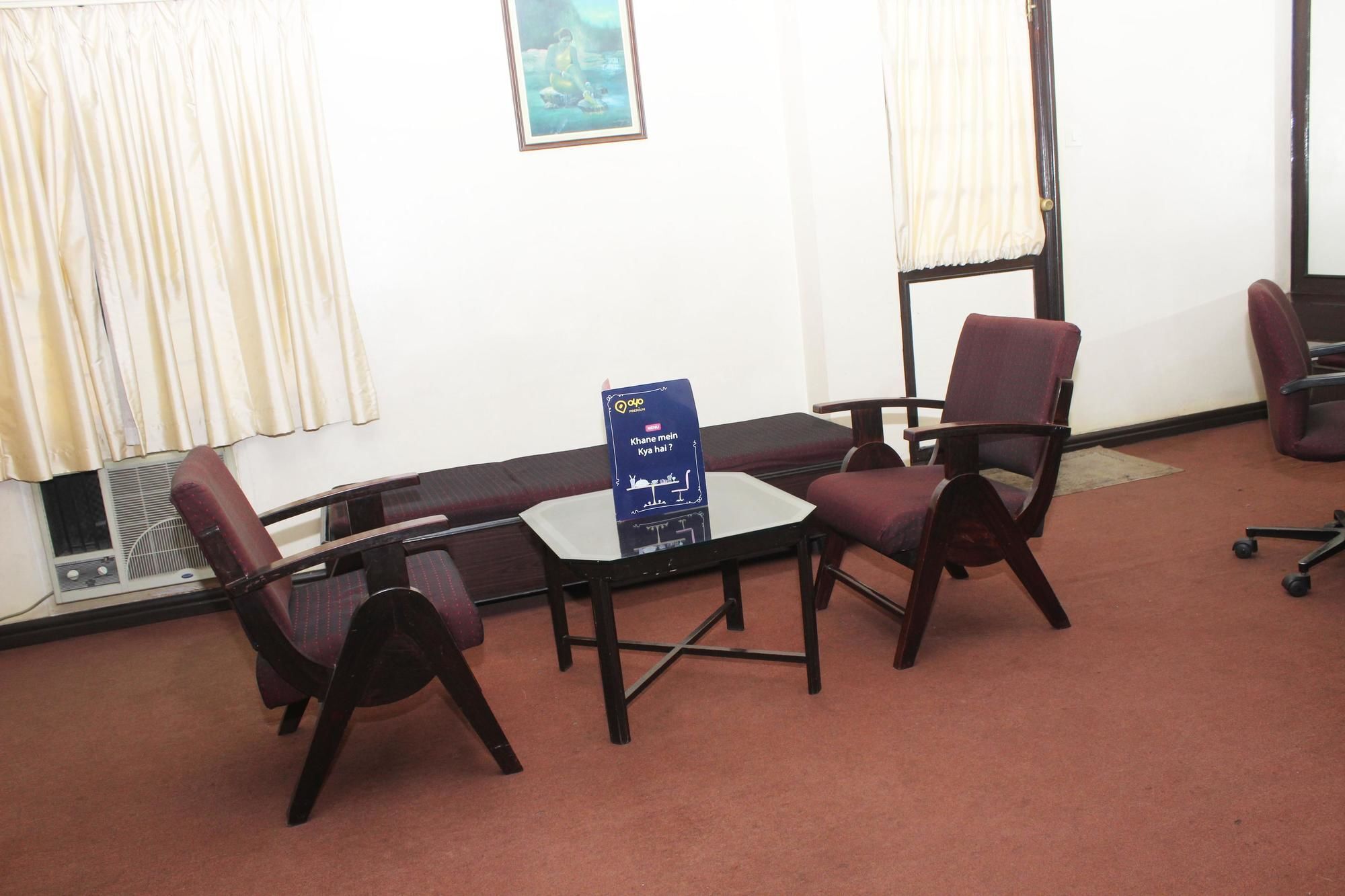 Royal Inn Mysore Buitenkant foto